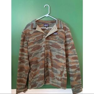 Patagonia, camo flannel shirt jacket